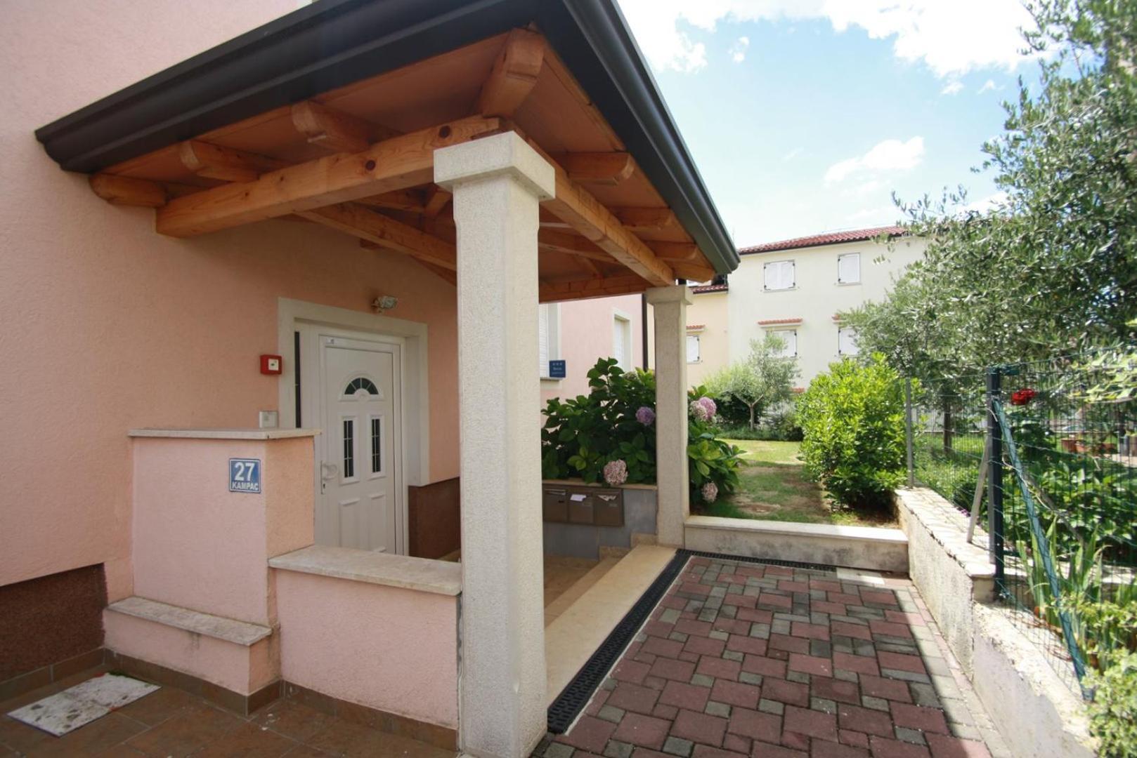 Apartment Mendikovic Poreč Exterior foto